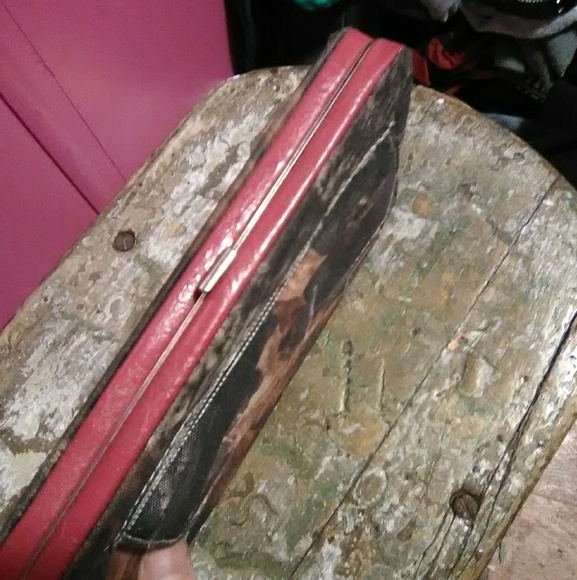 Pink & Camo Jeweled Cross Clutch/Wallet! (: - Picture 5 of 7